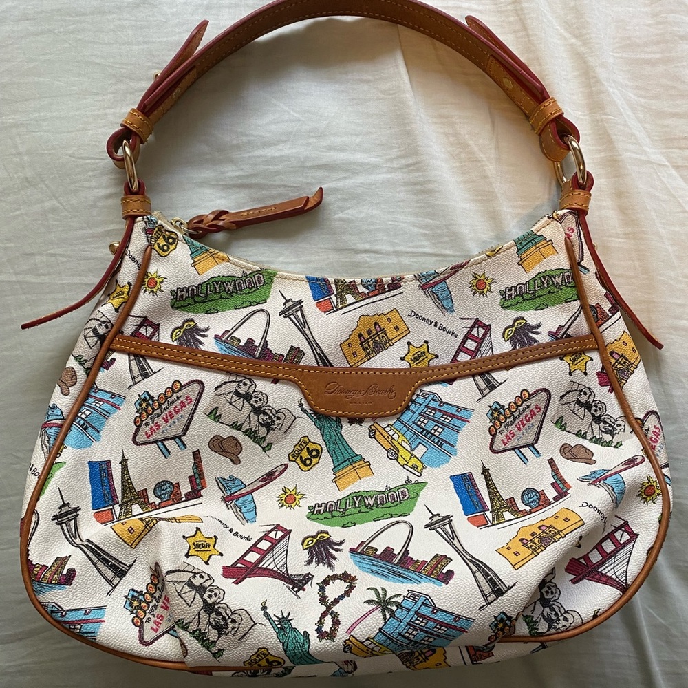 EUC Dooney and Bourke East/West Collins Americana shoulder bag